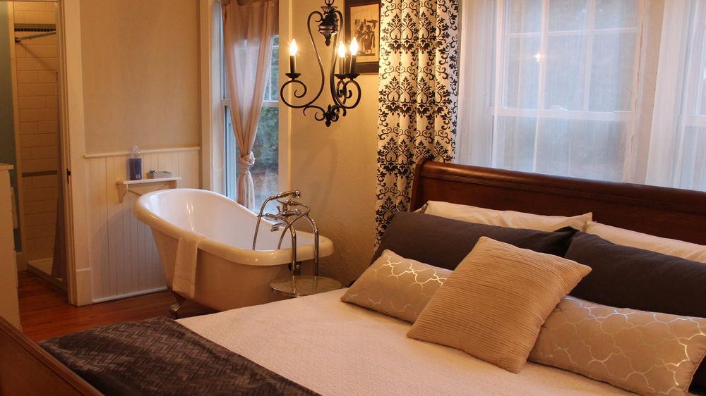 La Belle Victorienne Hotel Magog Kültér fotó