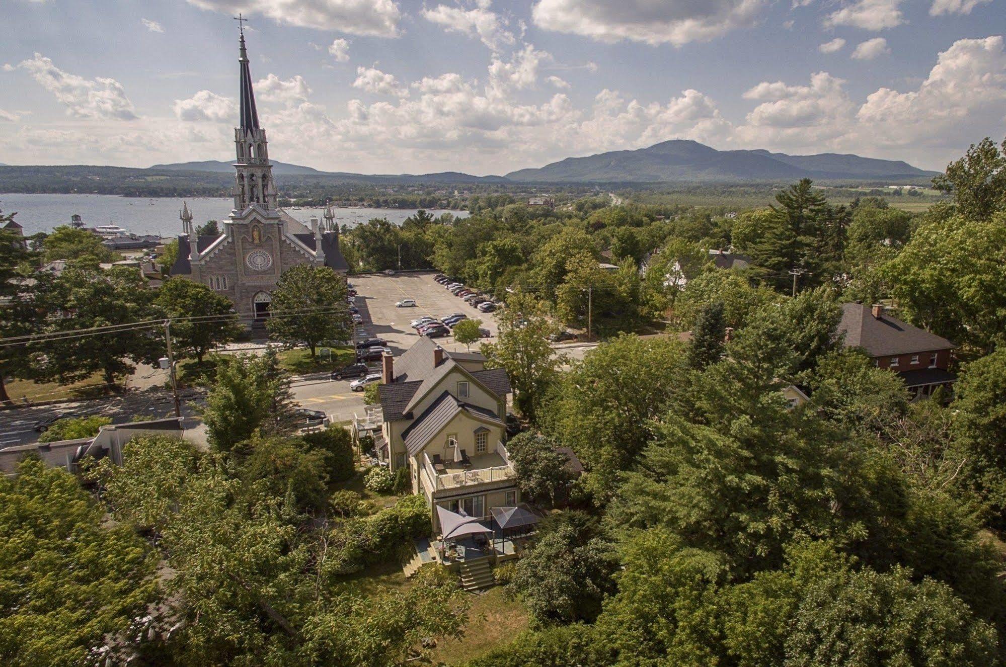 La Belle Victorienne Hotel Magog Kültér fotó